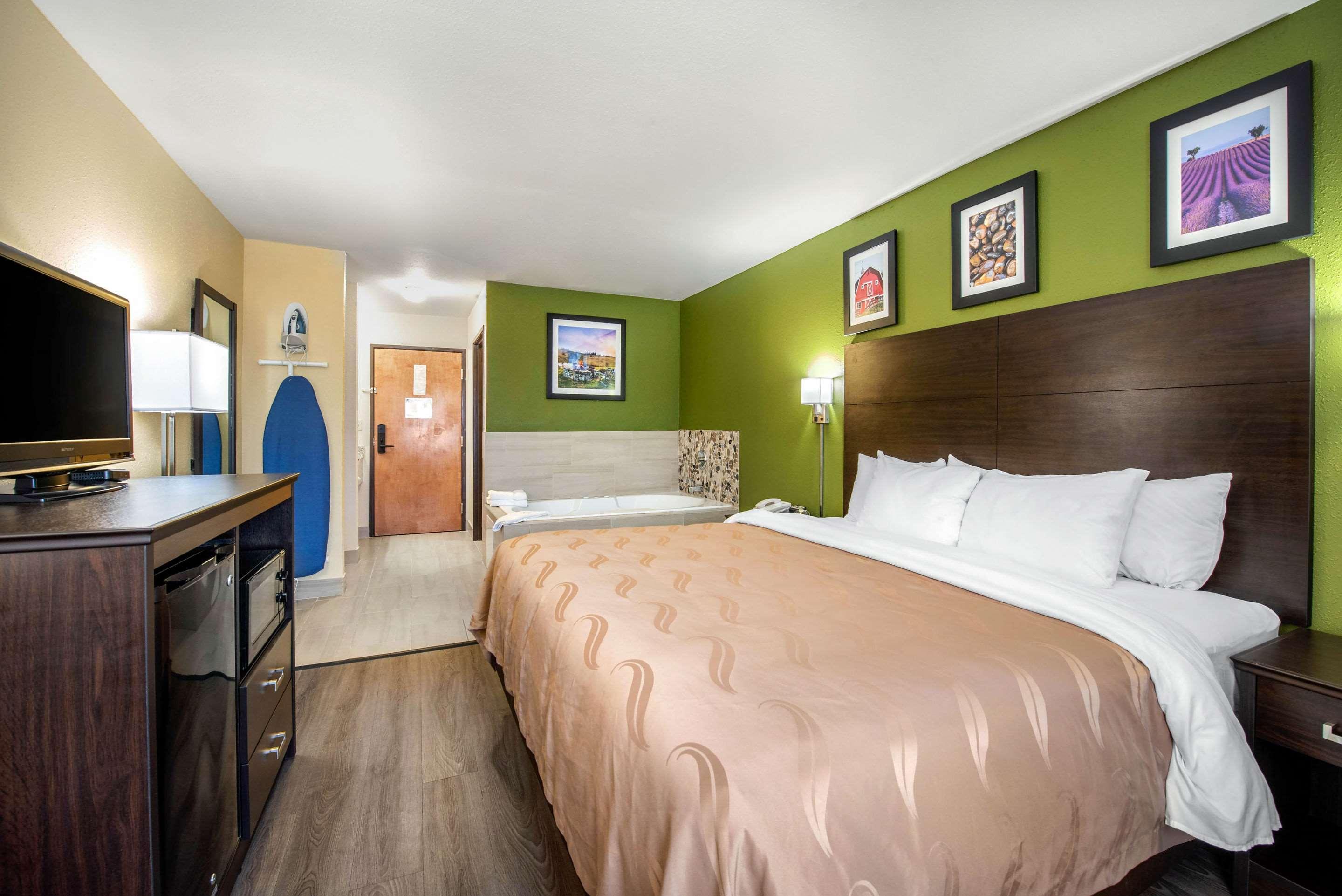 Quality Inn & Suites Brandenburg - Fort Knox Exterior foto