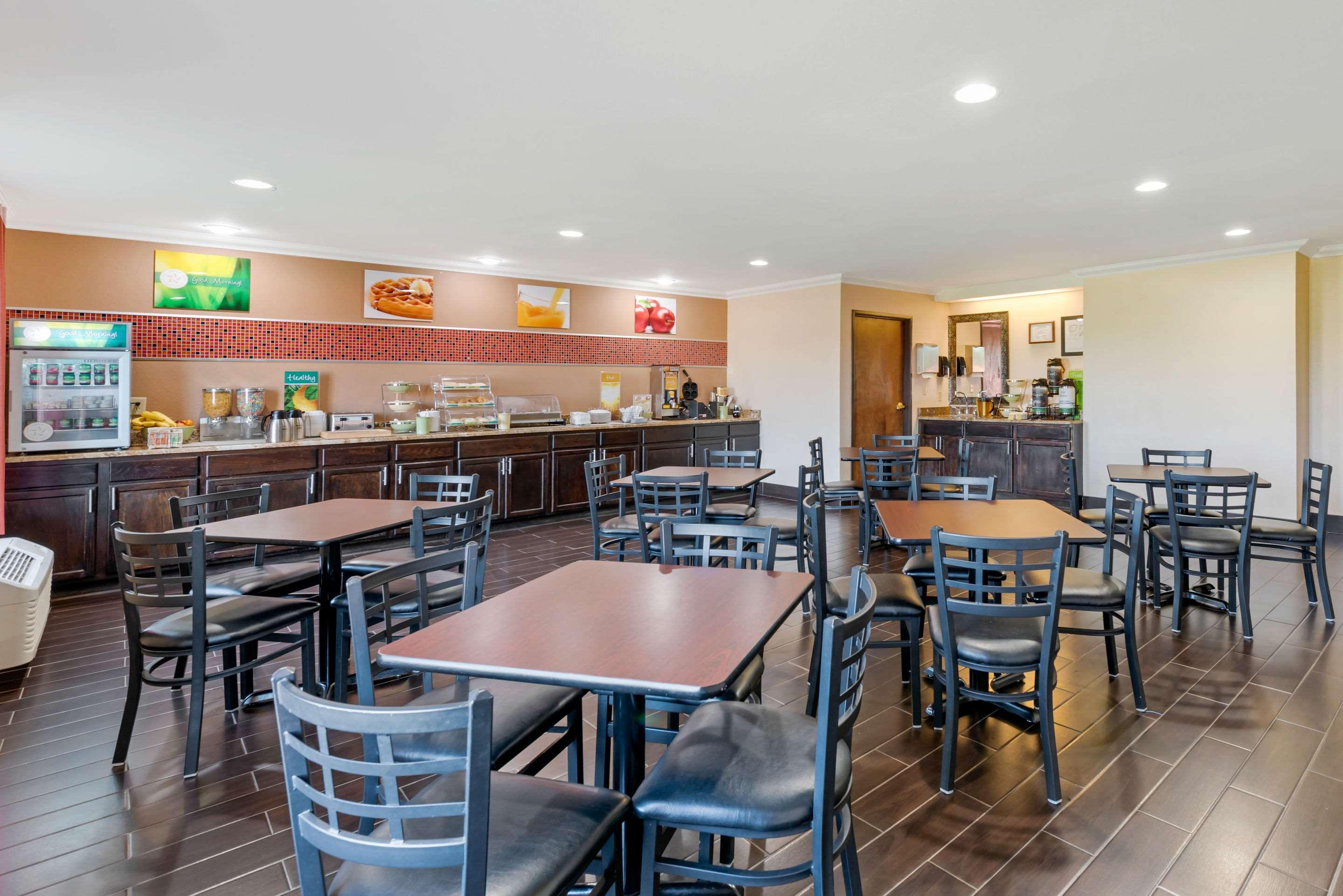Quality Inn & Suites Brandenburg - Fort Knox Exterior foto